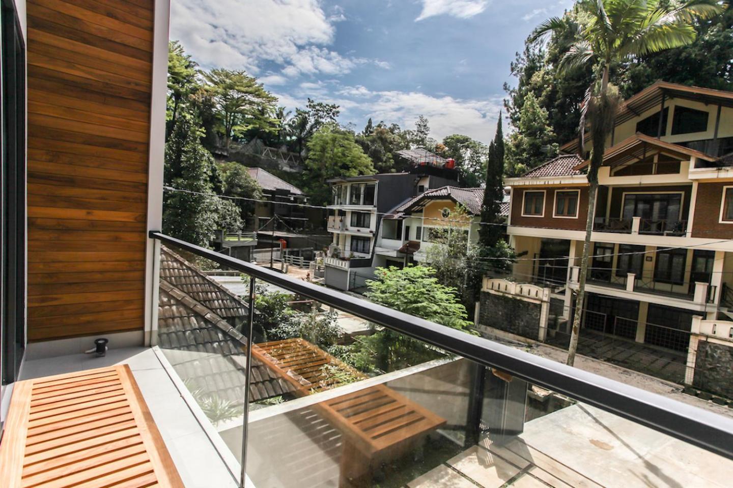 The Banyu House 3 Villa Bandung Exterior photo